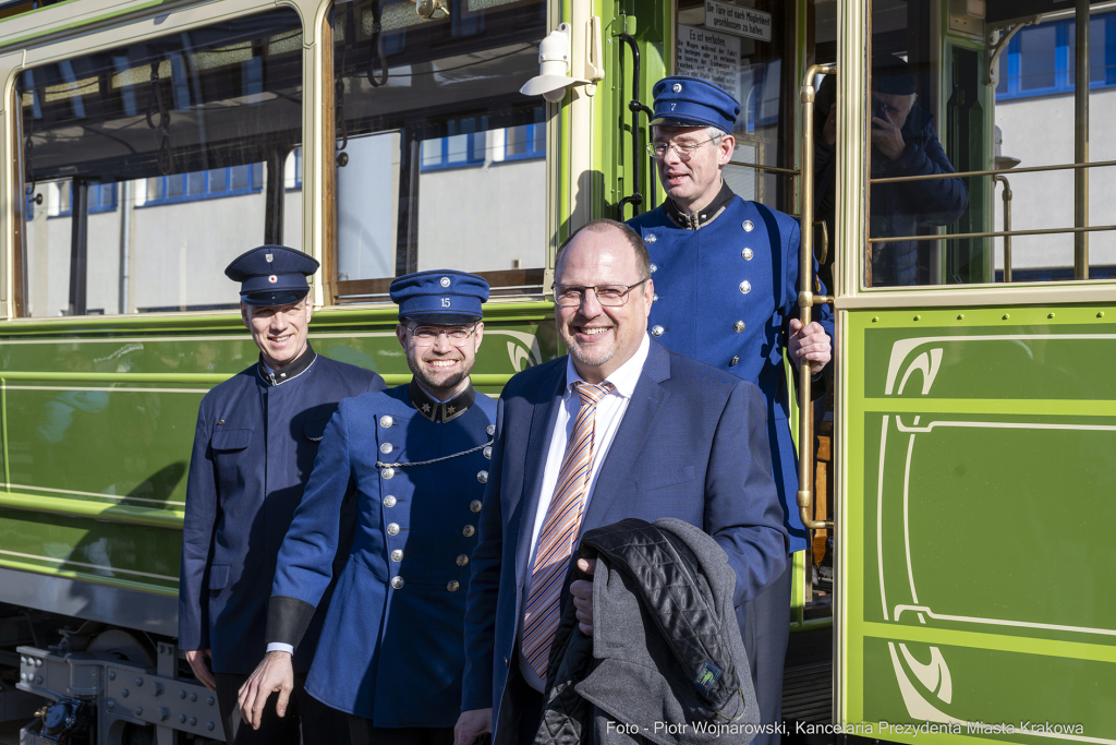 burmistrz, Norymbergi, Kośmider, Vogel, Zeppelin, tramwaj, prezetacja, wagon, Brożka, MPK, odnowie  Autor: P. Wojnarowski