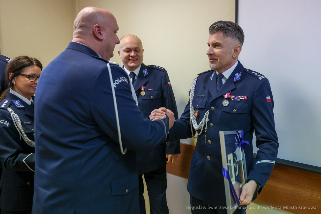 bs-240215-img_7776.jpg-Policja, Nowak, Majchrowski  Autor: B. Świerzowski