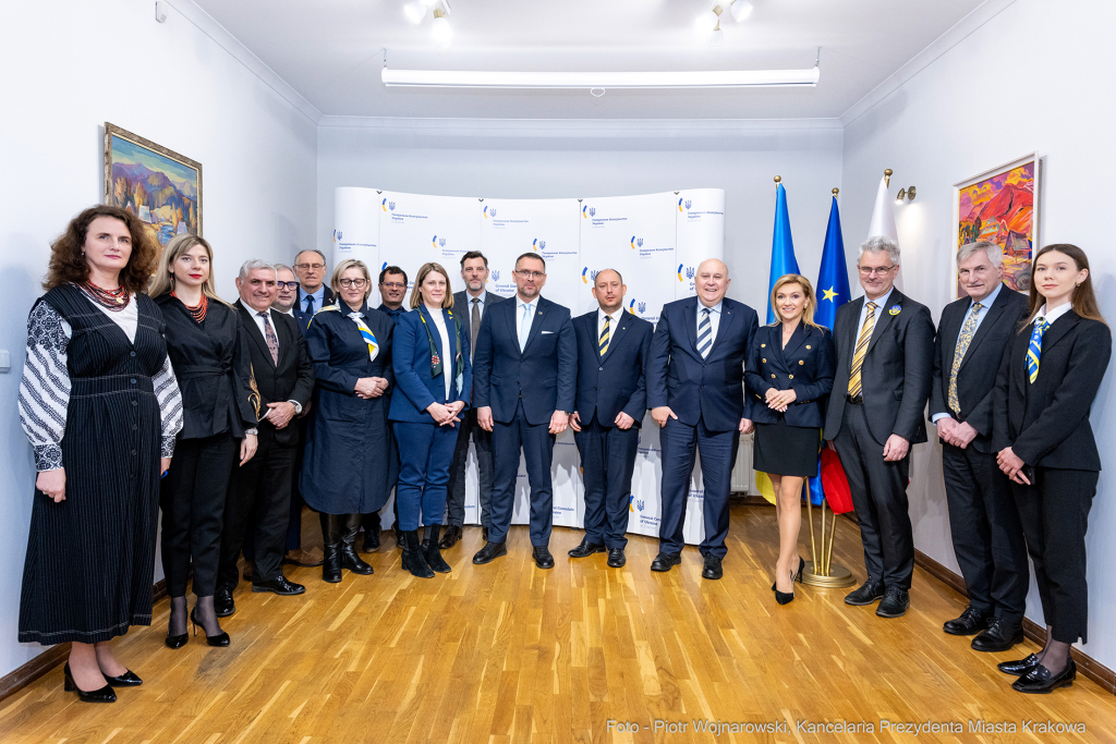 Ukranina, Korpus Dyplomatyczny, wojewoda, Kośmider, Klęczar, Konsulat, spotkanie, rocznica, solida  Autor: P. Wojnarowski