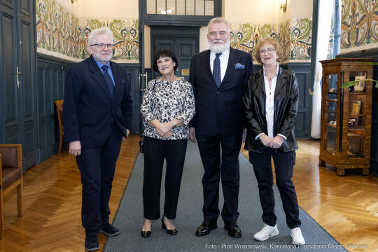 Stramachowie, Galeria Starmach, kolekcja, przekazanie, Majchrowski, Starmach, Terwsa, Andrzej, donac