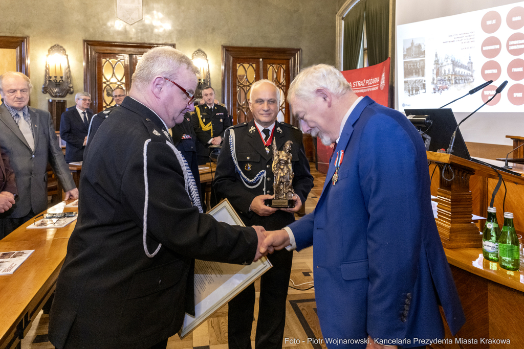 pw_200_26_fot. piotr wojnarowski.jpg-Straż Pożarna, Komenda Miejska, narada, roczna, Majchrowski  Autor: P. Wojnarowski