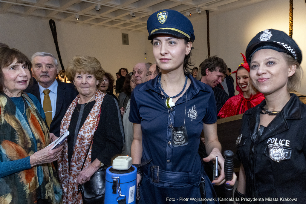 wernisaż, Starmachowie, Starmach, wystawa, Bunkier Sztuki, Majchrowski, Daj mi wszystko, dar, donac  Autor: P. Wojnarowski