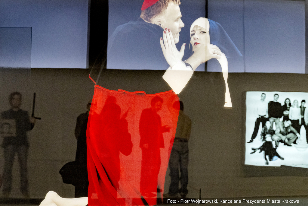 wernisaż, Starmachowie, Starmach, wystawa, Bunkier Sztuki, Majchrowski, Daj mi wszystko, dar, donac  Autor: P. Wojnarowski