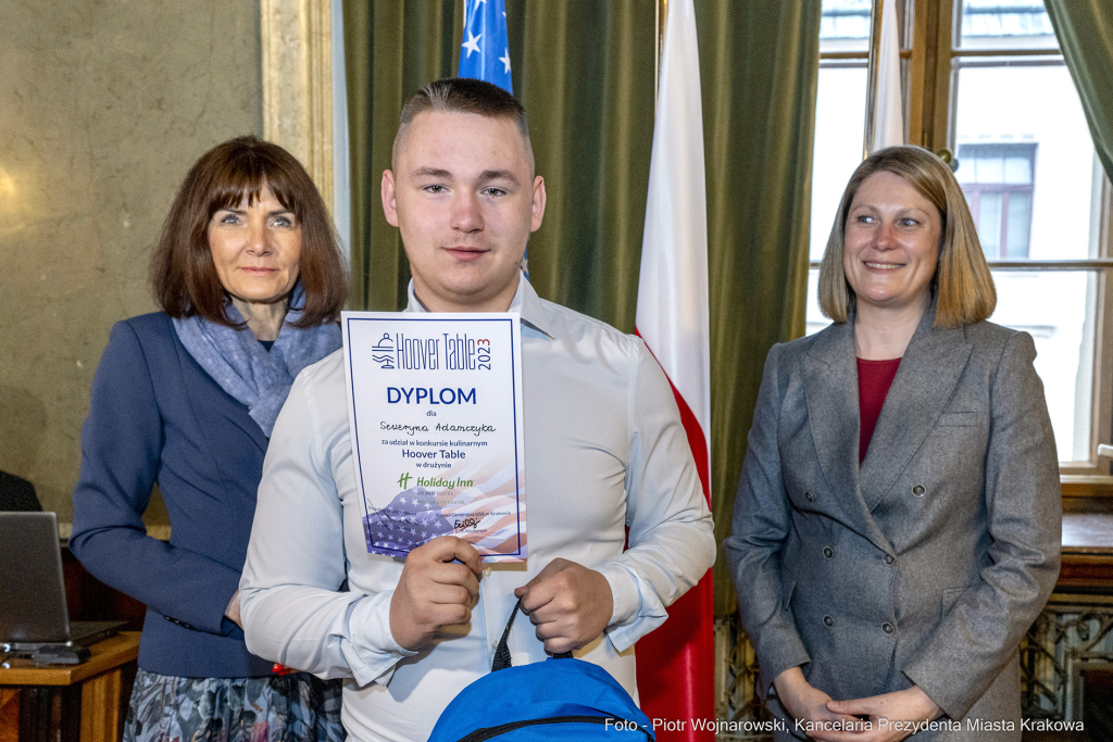 Hoover Table, Górka Narodowa, Młodzieżowy Ośrodek Wychowawczy, warsztaty kulinarne, gala, Erin N  Autor: P. Wojnarowski, Bogusław Świerzowski