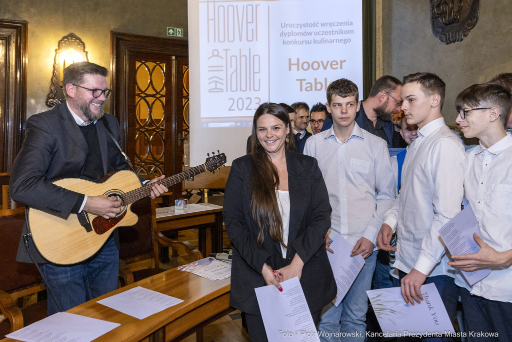 Hoover Table, Górka Narodowa, Młodzieżowy Ośrodek Wychowawczy, warsztaty kulinarne, gala, Erin N  Autor: P. Wojnarowski, Bogusław Świerzowski