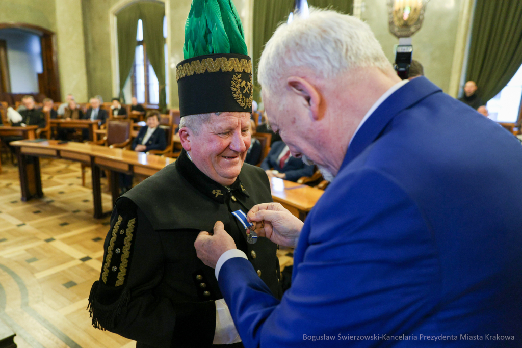 wręczenie, Honoris Gratia, Majchrowski, zasłużeni dla Krakowa, Święta Patrona Miasta  Autor: B. Świerzowski