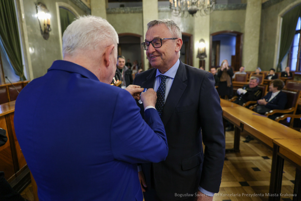 wręczenie, Honoris Gratia, Majchrowski, zasłużeni dla Krakowa, Święta Patrona Miasta  Autor: B. Świerzowski