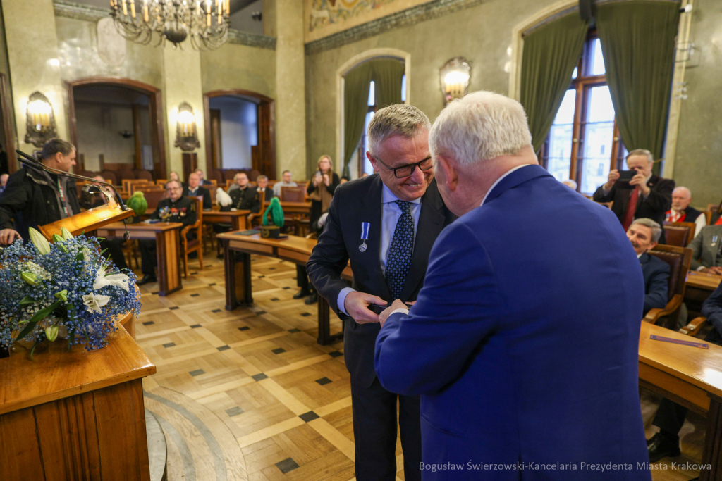 wręczenie, Honoris Gratia, Majchrowski, zasłużeni dla Krakowa, Święta Patrona Miasta  Autor: B. Świerzowski