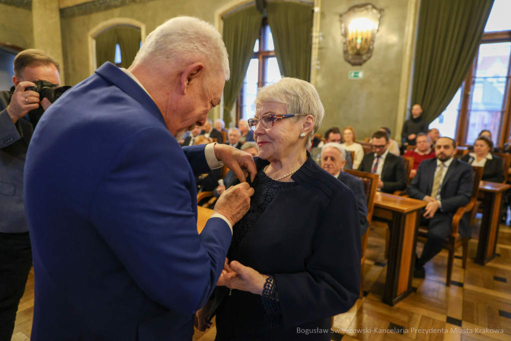 wręczenie, Honoris Gratia, Majchrowski, zasłużeni dla Krakowa, Święta Patrona Miasta  Autor: B. Świerzowski