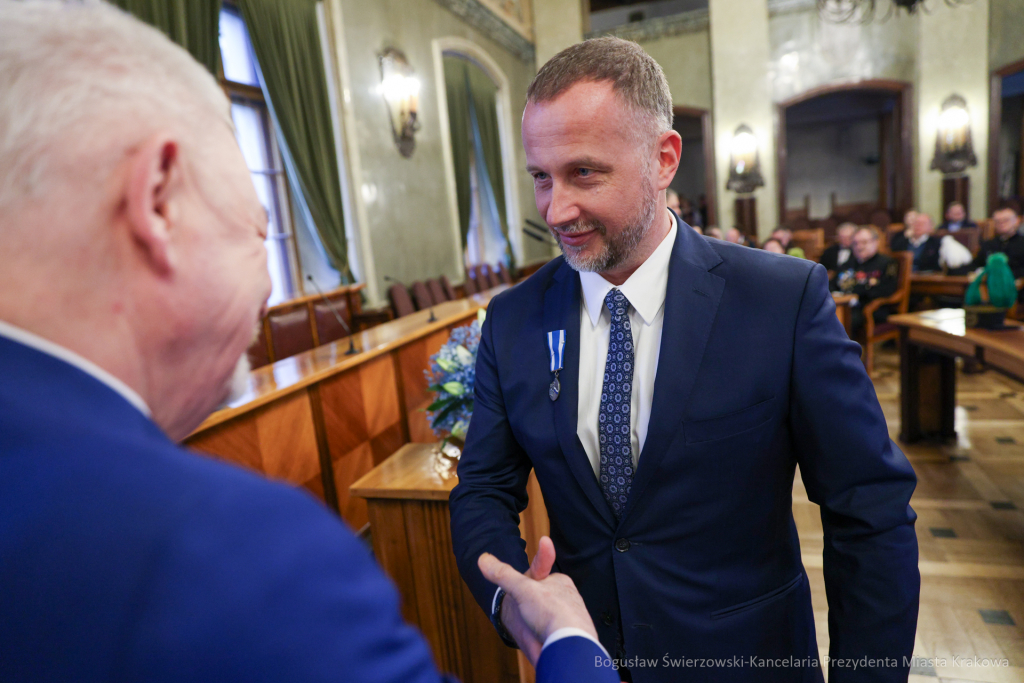 wręczenie, Honoris Gratia, Majchrowski, zasłużeni dla Krakowa, Święta Patrona Miasta  Autor: B. Świerzowski