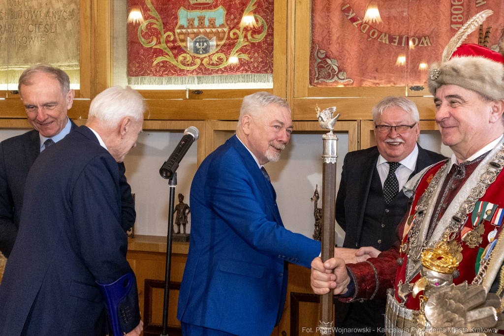 wręczenie, medal św. Józefa, Majchrowski, zasłużeni dla Krakowa, Święto Patrona Miasta  Autor: P. Wojnarowski