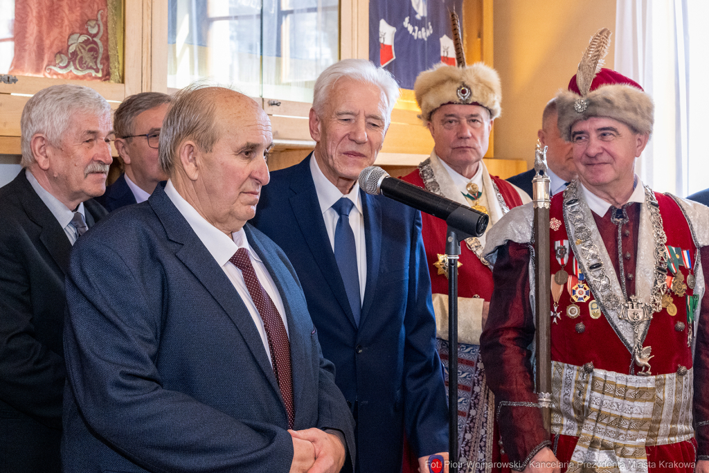 wręczenie, medal św. Józefa, Majchrowski, zasłużeni dla Krakowa, Święto Patrona Miasta  Autor: P. Wojnarowski