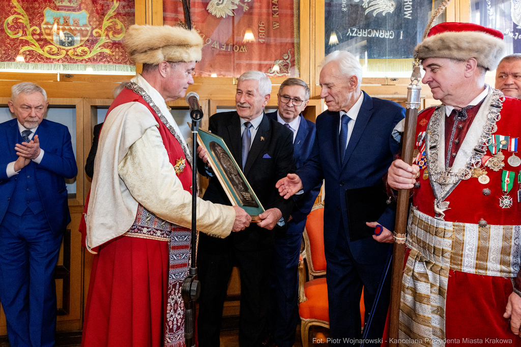 wręczenie, medal św. Józefa, Majchrowski, zasłużeni dla Krakowa, Święto Patrona Miasta  Autor: P. Wojnarowski