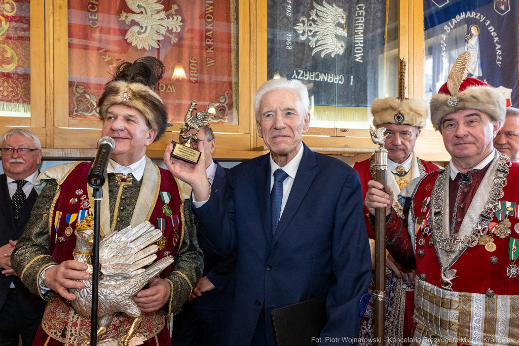 wręczenie, medal św. Józefa, Majchrowski, zasłużeni dla Krakowa, Święto Patrona Miasta  Autor: P. Wojnarowski