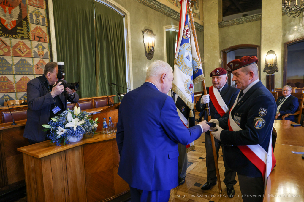 wręczenie, Honoris Gratia, Majchrowski, zasłużeni dla Krakowa, Święto Patrona Miasta  Autor: B. Świerzowski