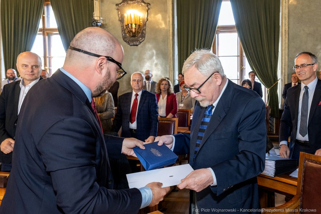 Rada Miasta, Majchrowski, ostatnia sesja, VIII kadencja, Buszek, podziękowania  Autor: P. Wojnarowski