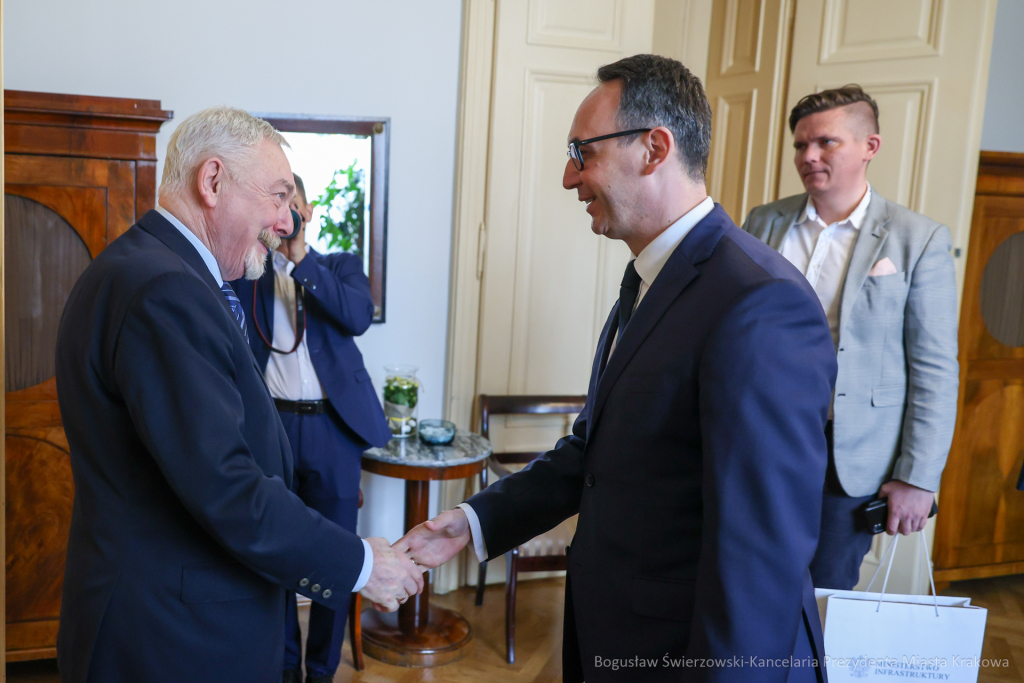 bs-240405-img_1082.jpg-Minister, Majchrowski  Autor: B. Świerzowski