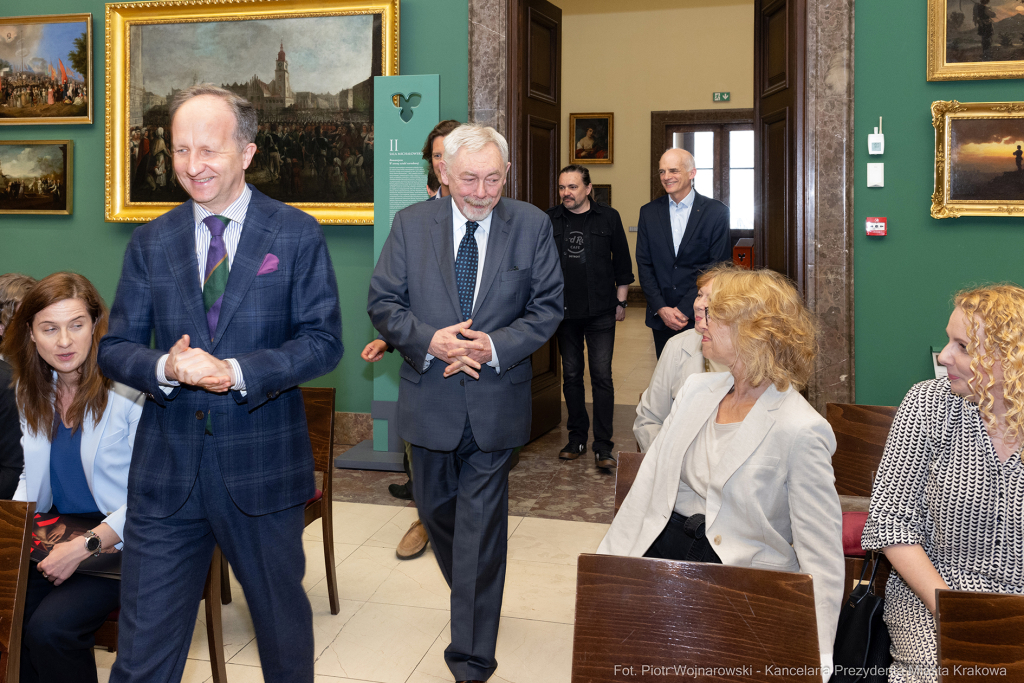 Muzeum Narodowe, Szczerski, Majchrowski, medal, z wyrazem wdzięczności, Sukiennice  Autor: P. Wojnarowski