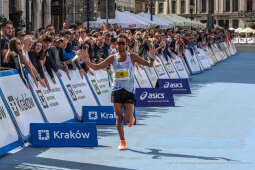 bs_240414_4326.jpg-Cracovia Maraton, Majchrowski