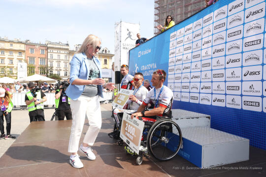 bs_240414_4449.jpg-Cracovia Maraton, Majchrowski