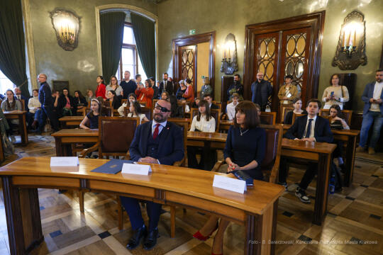 Laur Olimpijski, dyplomy, zdolni uczniowie, szkoły podstawowe, wręczenie, Buszek, Korfel-Jasińska