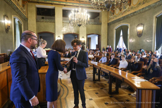 Laur Olimpijski, dyplomy, zdolni uczniowie, szkoły podstawowe, wręczenie, Buszek, Korfel-Jasińska