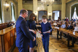 Laur Olimpijski, dyplomy, zdolni uczniowie, szkoły podstawowe, wręczenie, Buszek, Korfel-Jasińska