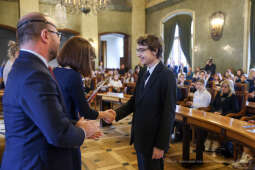 Laur Olimpijski, dyplomy, zdolni uczniowie, szkoły podstawowe, wręczenie, Buszek, Korfel-Jasińska