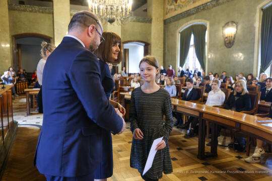 Laur Olimpijski, dyplomy, zdolni uczniowie, szkoły podstawowe, wręczenie, Buszek, Korfel-Jasińska