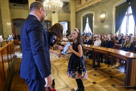 Laur Olimpijski, dyplomy, zdolni uczniowie, szkoły podstawowe, wręczenie, Buszek, Korfel-Jasińska