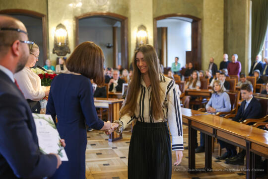 Laur Olimpijski, dyplomy, zdolni uczniowie, szkoły podstawowe, wręczenie, Buszek, Korfel-Jasińska