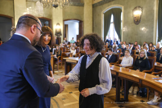 Laur Olimpijski, dyplomy, zdolni uczniowie, szkoły podstawowe, wręczenie, Buszek, Korfel-Jasińska