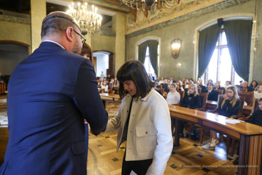 Laur Olimpijski, dyplomy, zdolni uczniowie, szkoły podstawowe, wręczenie, Buszek, Korfel-Jasińska