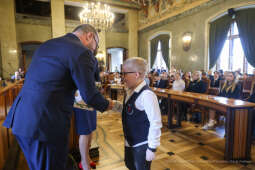 Laur Olimpijski, dyplomy, zdolni uczniowie, szkoły podstawowe, wręczenie, Buszek, Korfel-Jasińska