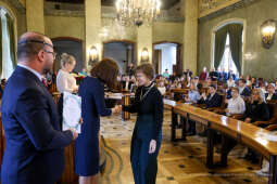 Laur Olimpijski, dyplomy, zdolni uczniowie, szkoły podstawowe, wręczenie, Buszek, Korfel-Jasińska