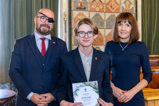 Laur Olimpijski, dyplomy, zdolni uczniowie, szkoły podstawowe, wręczenie, Buszek, Korfel-Jasińska