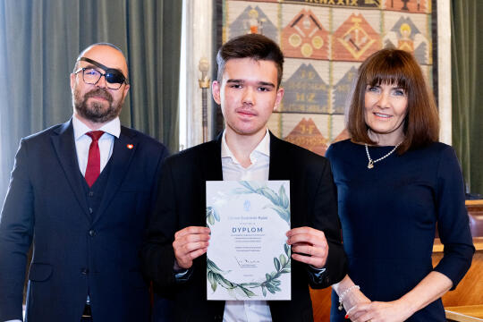 Laur Olimpijski, dyplomy, zdolni uczniowie, szkoły podstawowe, wręczenie, Buszek, Korfel-Jasińska