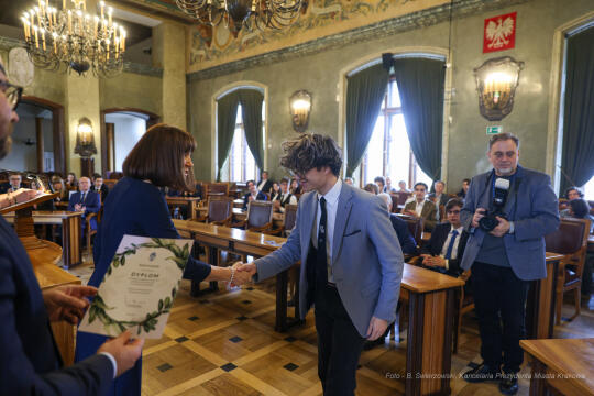 Laur Olimpijski, dyplomy, zdolni uczniowie, szkoły podstawowe, wręczenie, Buszek, Korfel-Jasińska