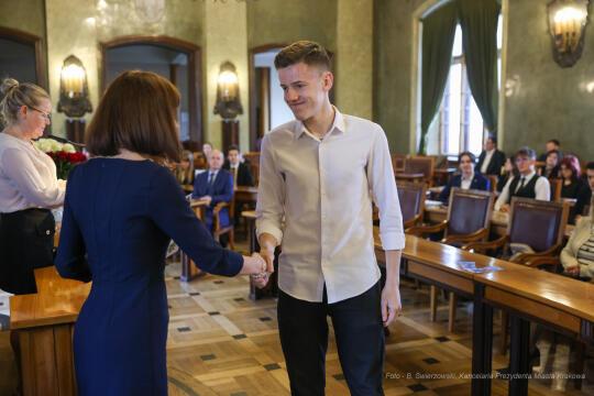 Laur Olimpijski, dyplomy, zdolni uczniowie, szkoły podstawowe, wręczenie, Buszek, Korfel-Jasińska