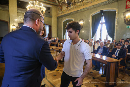 Laur Olimpijski, dyplomy, zdolni uczniowie, szkoły podstawowe, wręczenie, Buszek, Korfel-Jasińska