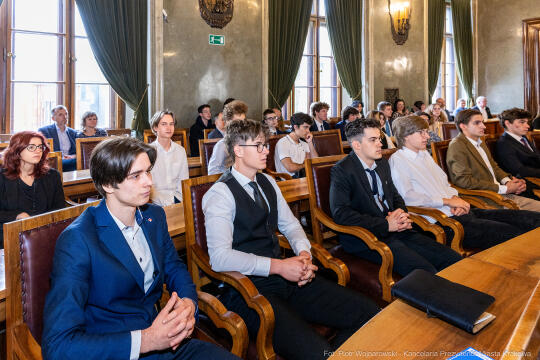 Laur Olimpijski, dyplomy, zdolni uczniowie, szkoły ponadpodstawowe, wręczenie, Buszek, Korfel-Jasi