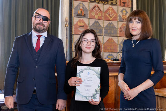 Laur Olimpijski, dyplomy, zdolni uczniowie, szkoły ponadpodstawowe, wręczenie, Buszek, Korfel-Jasi