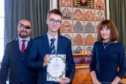 Laur Olimpijski, dyplomy, zdolni uczniowie, szkoły ponadpodstawowe, wręczenie, Buszek, Korfel-Jasi