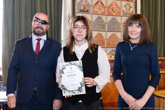 Laur Olimpijski, dyplomy, zdolni uczniowie, szkoły ponadpodstawowe, wręczenie, Buszek, Korfel-Jasi