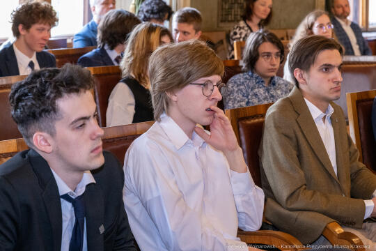 Laur Olimpijski, dyplomy, zdolni uczniowie, szkoły ponadpodstawowe, wręczenie, Buszek, Korfel-Jasi