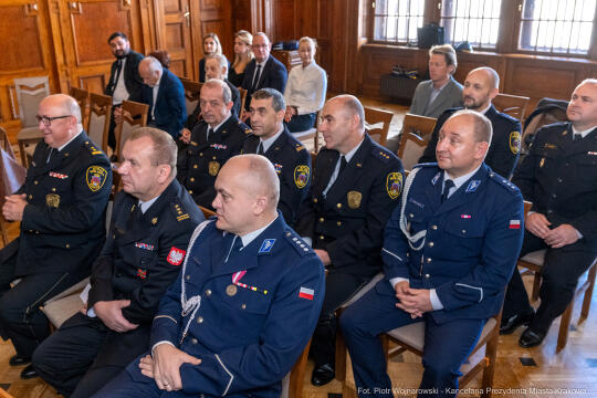 policja, straż miejska, straż pożarna, Jastrząb, Majchrowski, nagrody, Bezpieczny Kraków
