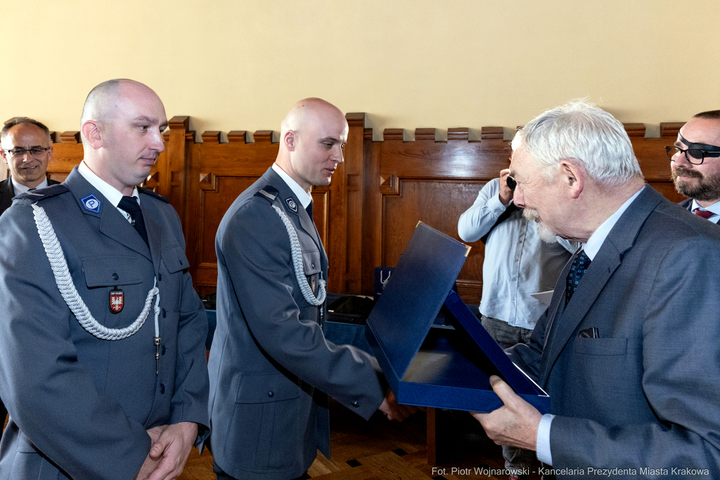 policja, straż miejska, straż pożarna, Jastrząb, Majchrowski, nagrody, Bezpieczny Kraków  Autor: P. Wojnarowski