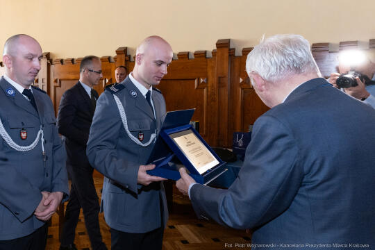 policja, straż miejska, straż pożarna, Jastrząb, Majchrowski, nagrody, Bezpieczny Kraków