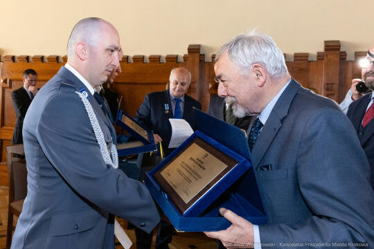 policja, straż miejska, straż pożarna, Jastrząb, Majchrowski, nagrody, Bezpieczny Kraków