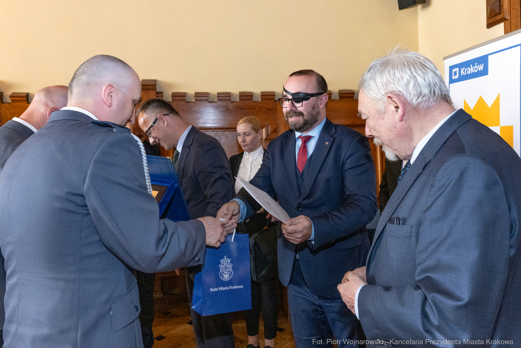 policja, straż miejska, straż pożarna, Jastrząb, Majchrowski, nagrody, Bezpieczny Kraków  Autor: P. Wojnarowski